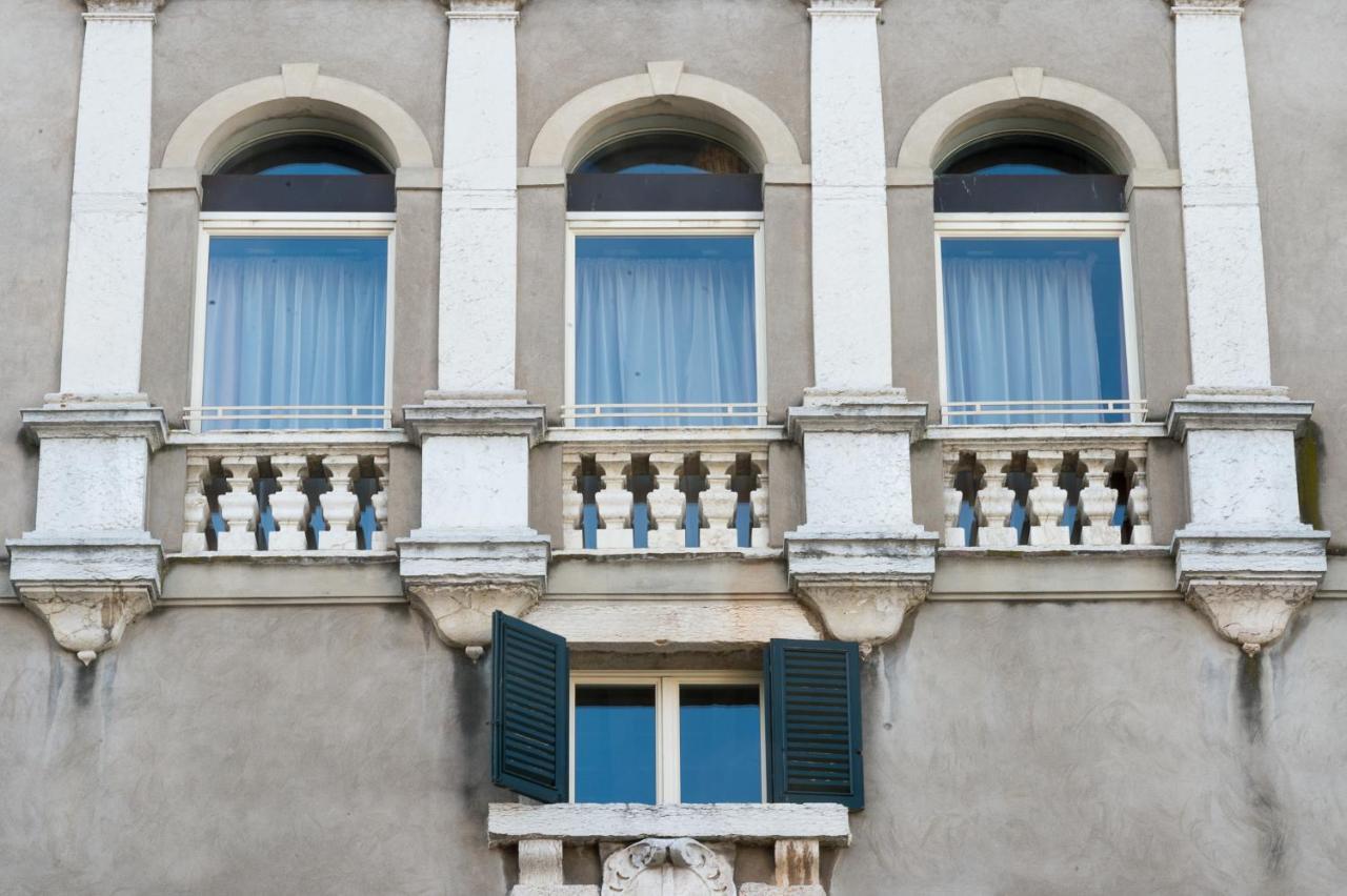 Domus Nova Palace - Italian Homing Verona Exterior foto